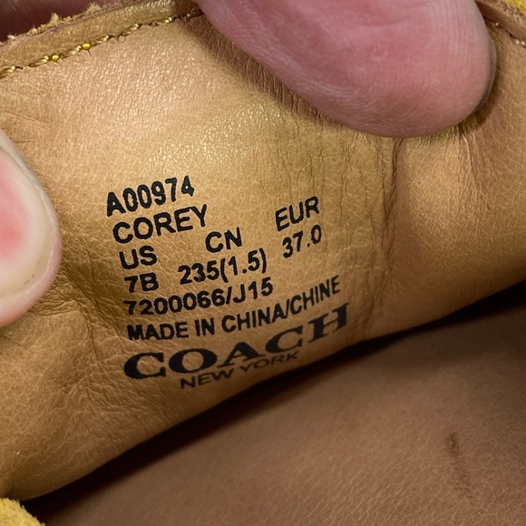 Coach  Corey yellow suede loafers - Picture 9 of 9